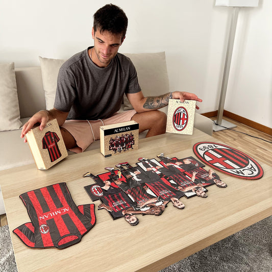 3 PACK AC Milan® Logo + Camiseta + 5 Players